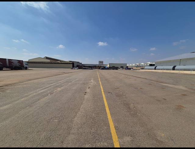 7,250M² INDUSTRIAL YARD TO LET IN ROODEKOP